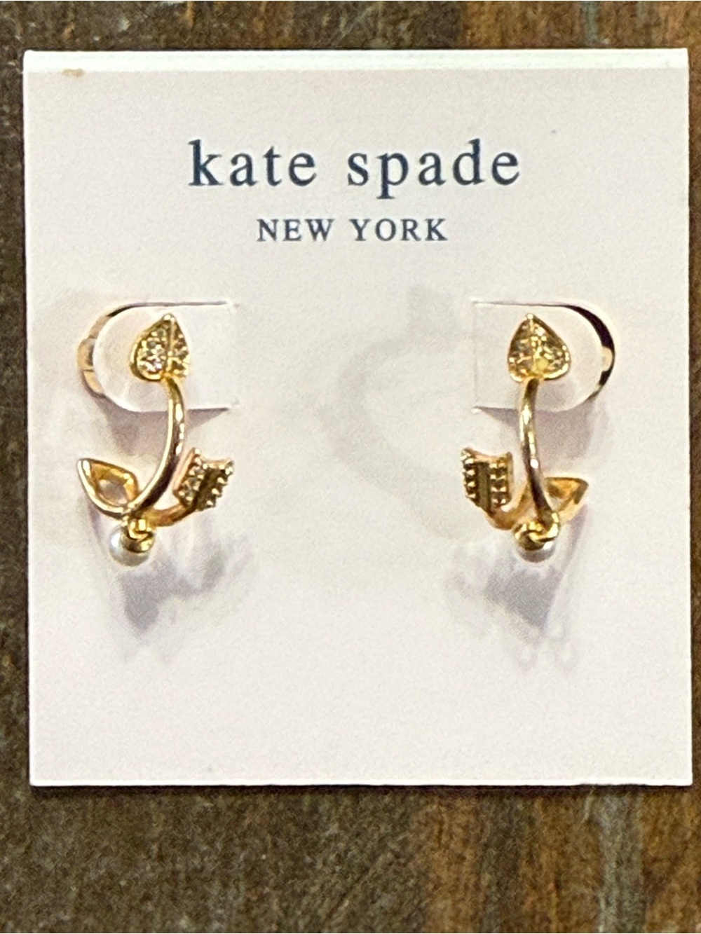 kate spade New York Love Game Spade & Pearl Earrings NWT - Picture 2 of 4